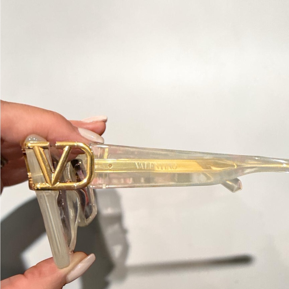 NIB Valentino VLogo Oversized Square Sunglasses Ivory Gold V-UNO Full Set - Picture 6 of 9